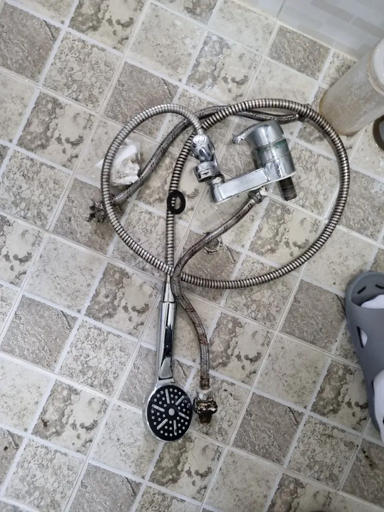 샤워 + 수전 교체 4